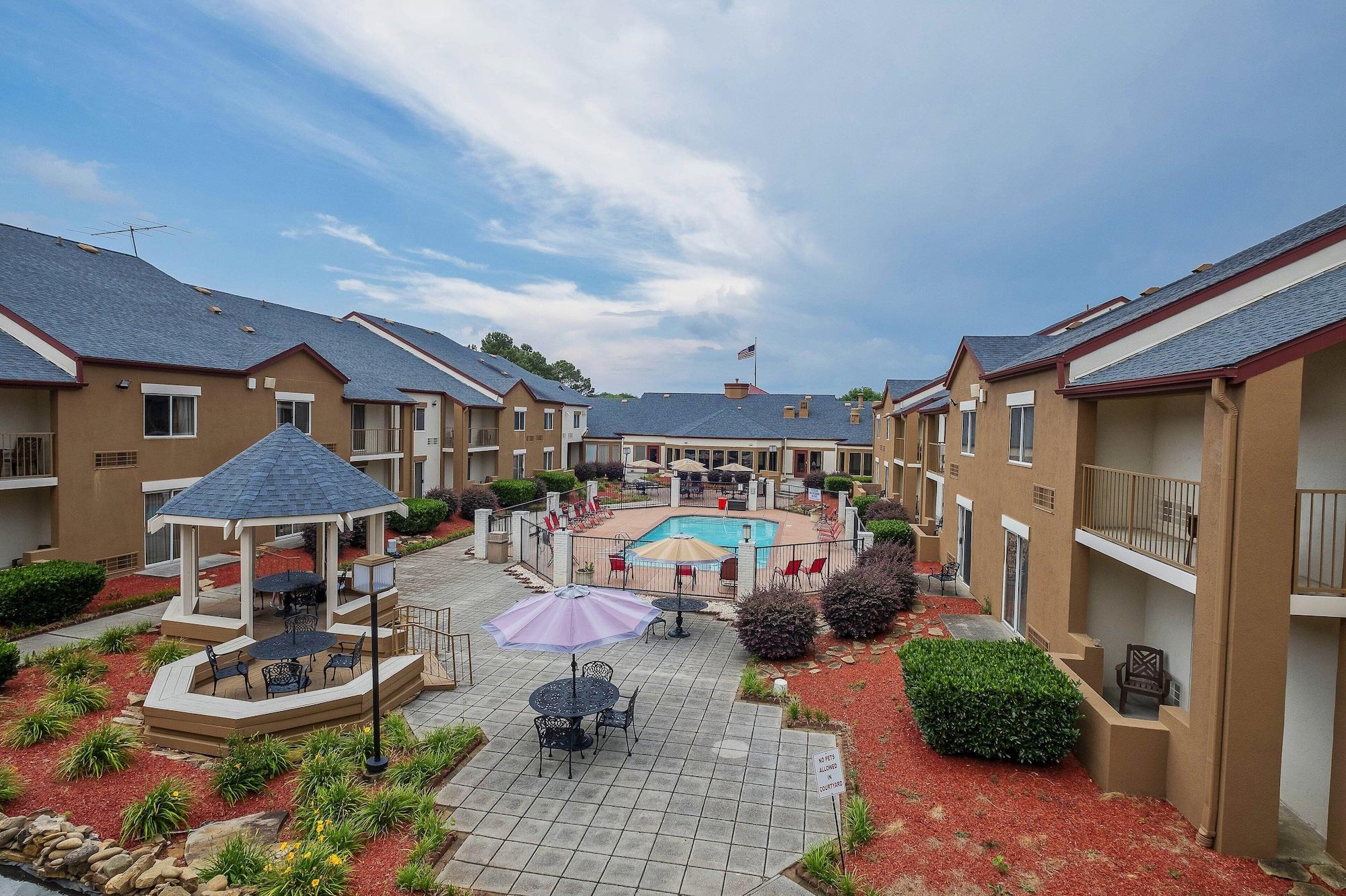 Red Roof Inn Plus+ & Suites Knoxville West - Cedar Bluff Exteriör bild